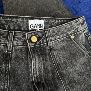 GANNI CARGO JEANS.